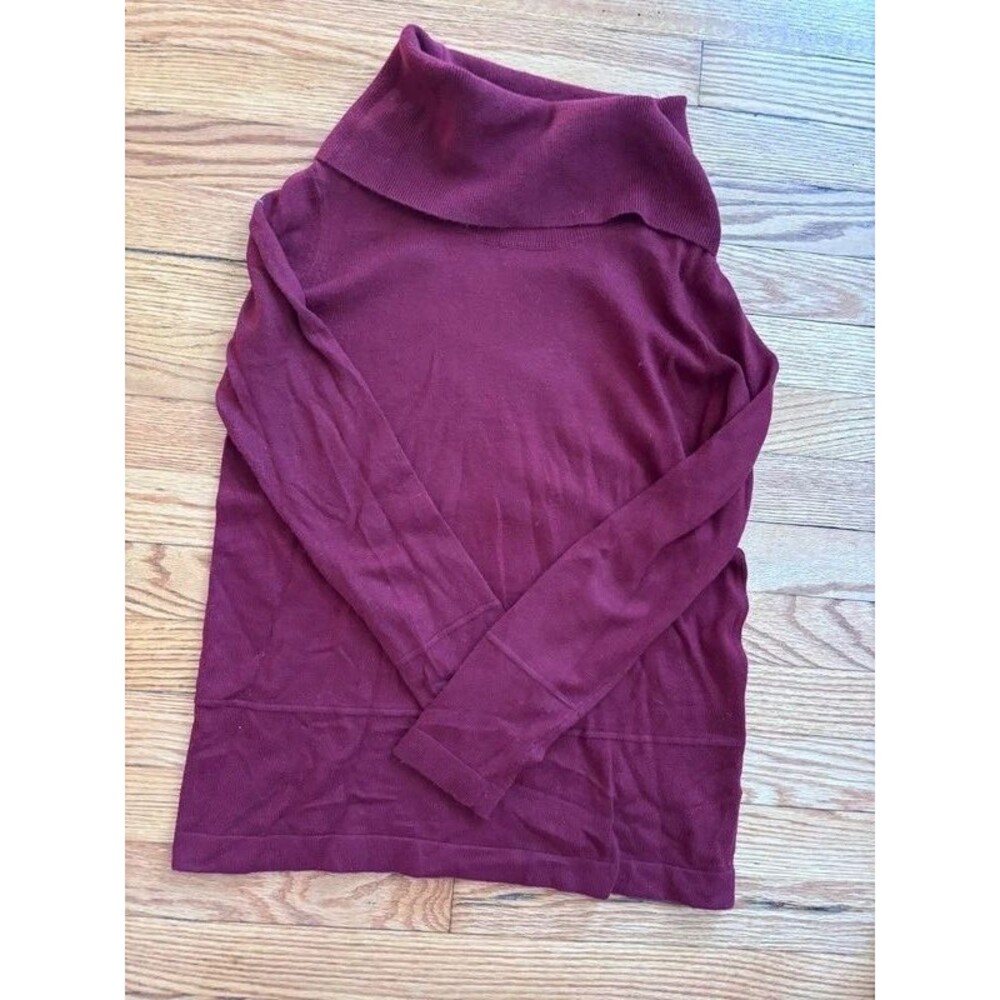 LOFT Petite Burgundy Turtleneck Sweater – Size Medium